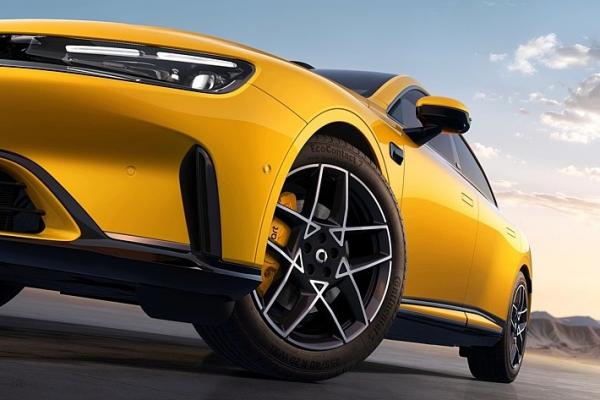 Самый большой Smart готов к премьере - 1