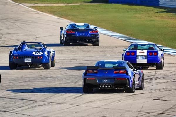 Chevrolet  �������� �� ���� Corvette Grand Sport - 1