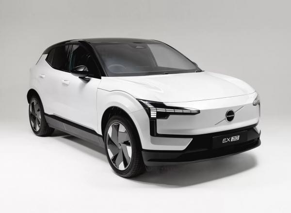 Volvo EX30 Cargo. ���� Volvo