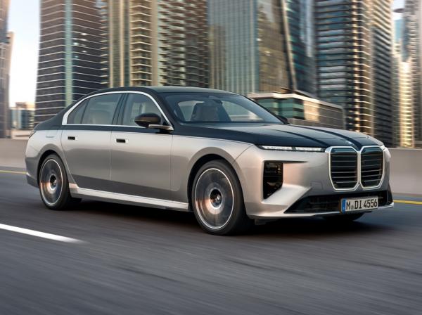 BMW 7-Series. ���� BMW 