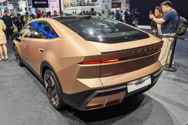 Hyundai �������� ����� ���������  Ioniq - 3