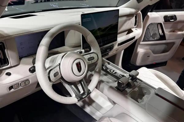 Hongqi �������� ���������� ������ �������� - 1