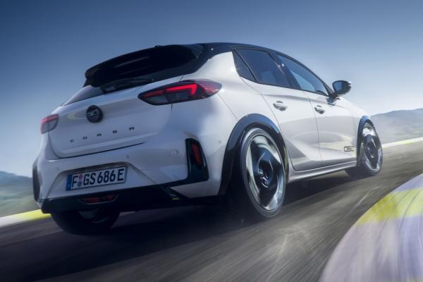 Opel  �������� � ���������� Corsa - 3