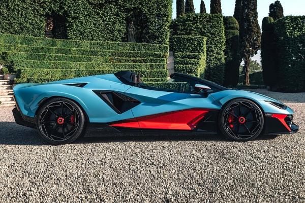 Lamborghini  ������ ����� ��������� Fenomeno - 1