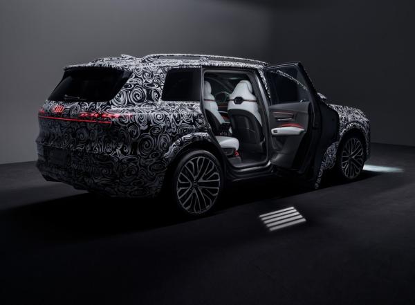 Audi Q9. ���� Audi