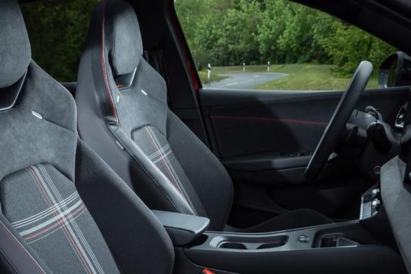������� ��������: VW �������  ID. Polo GTI  - 3