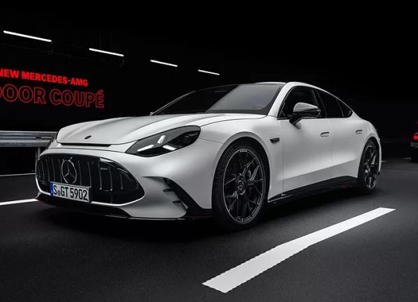 Mercedes-Benz AMG GT 4-Door Coupe. Фото Mercedes-Benz