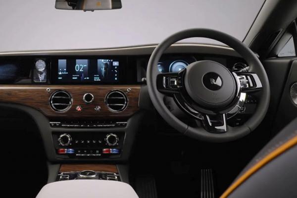 ������ �����:  Rolls-Royce Spectre ���� ��� ����� - 2