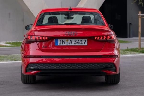 Audi A3 заметно обновились. Изнутри - 2