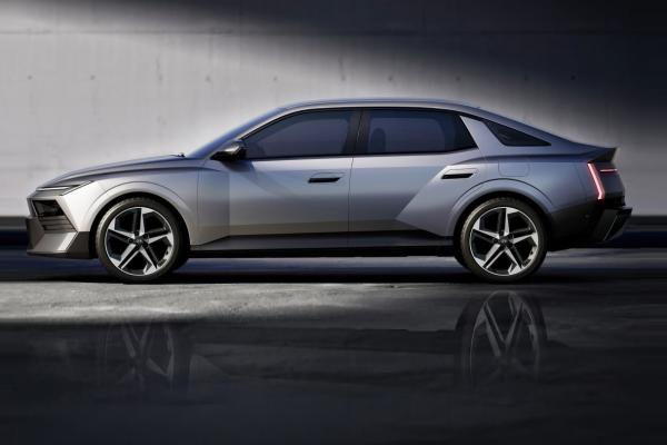 ������� �����: Hyundai �������� ����� Elantra - 2