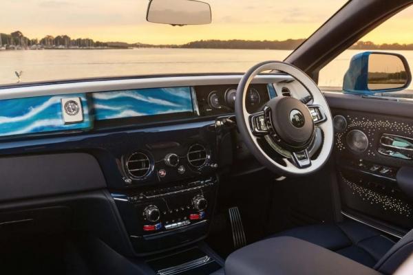 Rolls-Royce выкатил уникальный "морской" Phantom - 1