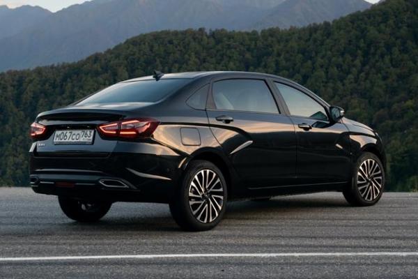 "АвтоВАЗ" улучшил оснащение Lada Aura. Как? - 1