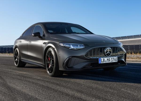 Mercedes-Benz CLA 45 4Matic. Фото Mercedes-Benz
