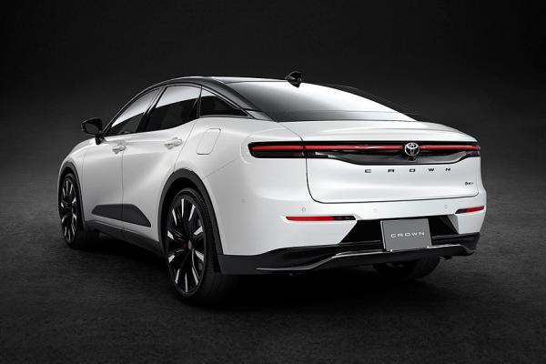 Toyota �������� ��������� ������� Crown - 1