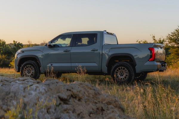 Toyota показала ретушированный Tundra - 3