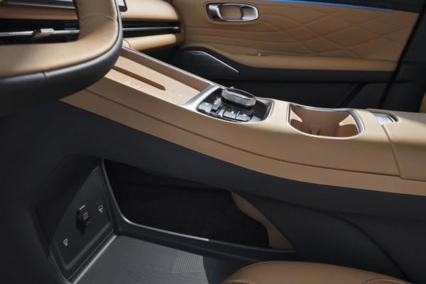 Geely ������� � ������ EX5 EM-R  - 3