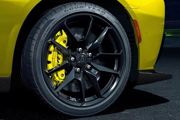 ����� ���� �����: Dodge ������ � �����  Charger Super Bee  - 1