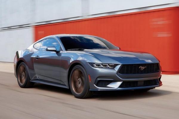 Ford добавил Mustang задние двери - 2