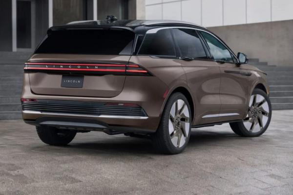 Lincoln ������� �������������� Nautilus  - 4