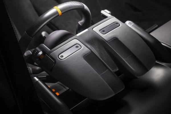 McLaren представила суперкар на "ручке" - 4