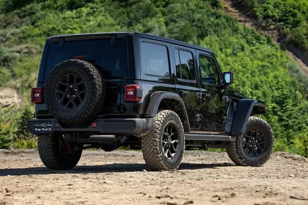 Jeep ���������� Wrangler � ���� - 4