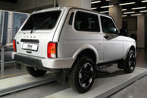Lada Niva с новым мотором дождалась цен - 3
