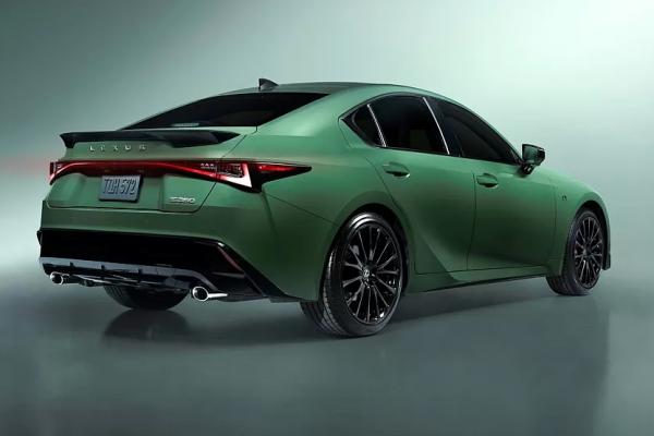 Lexus освежил престарелый IS - 3