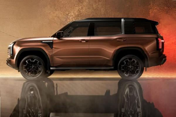Mitsubishi ����������� ������������ Pajero   - 1