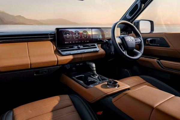 Mitsubishi ����������� ������������ Pajero   - 2