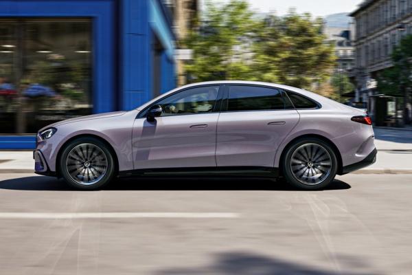 Mercedes показал самый дешевый C-Class без ДВС - 1