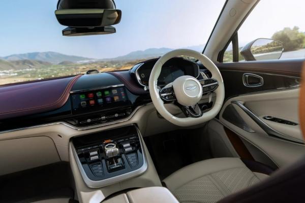 Aston Martin ������� �������� ���������� DBX  - 2
