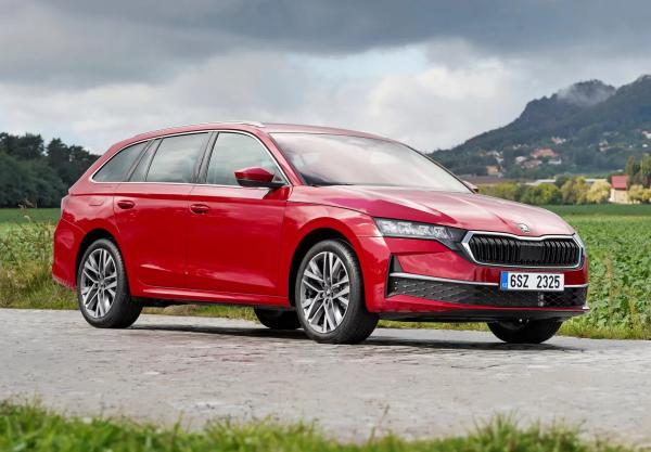 Skoda Octavia Hybrid. ���� Skoda
