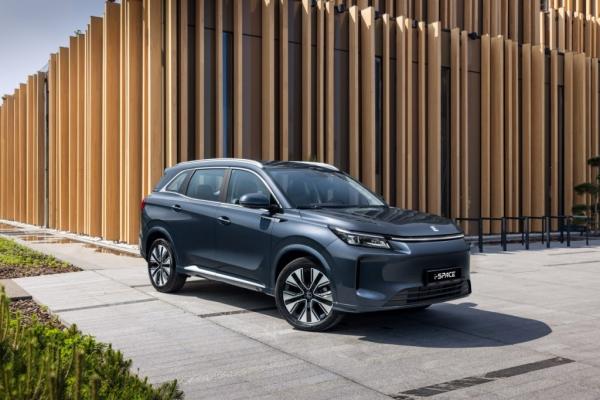 EVOLUTE стал №1 на российском рынке NEV по итогам девяти месяцев 2026 года - 1