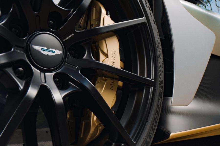 Aston Martin ������ ����� ��������� Valhalla  - 4