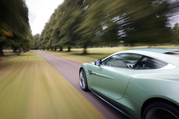 Aston Martin Vanquish, цвет кузова Appletree Green
