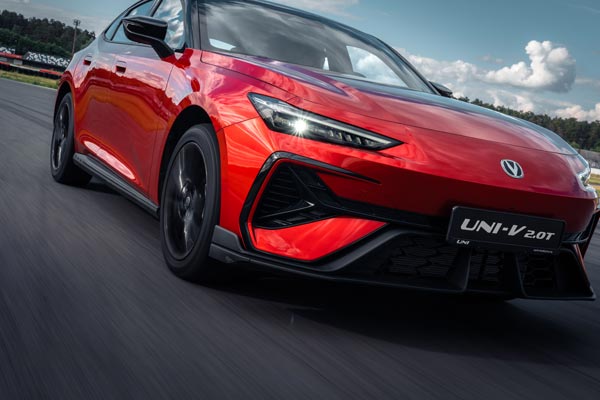 ����-����� Changan UNI-V 2025 - 18