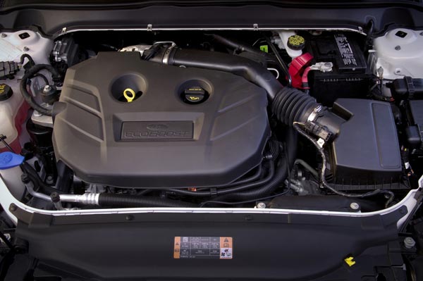 2.0-  EcoBoost    Ford Fusion Titanium