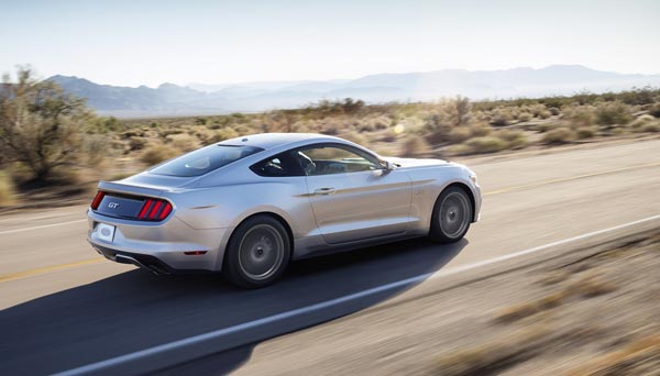 Разработчики утверждают, что новый Ford Mustang GT быстрее, чем текущий Boss 302.