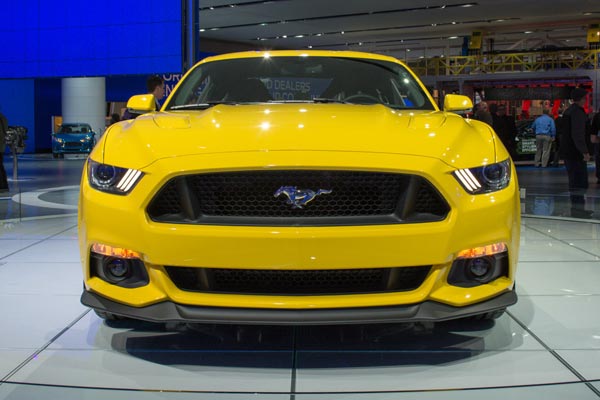 Ford Mustang на автосалоне в Детройте. Дэйв Перицак: зная, что мы хотим Mustang, зная диапазон цен, мы можем сказать, что сделали всё, что желали.