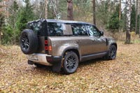 - Land Rover Defender 110 - 35