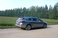 - Opel Astra Sports Tourer - 9