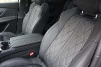 В тестовом автомобиле сидения отделаны кожей Nappa